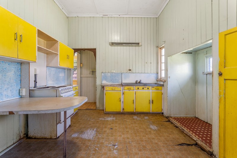Photo - 13 Bostock Street, Newtown QLD 4305 - Image 11