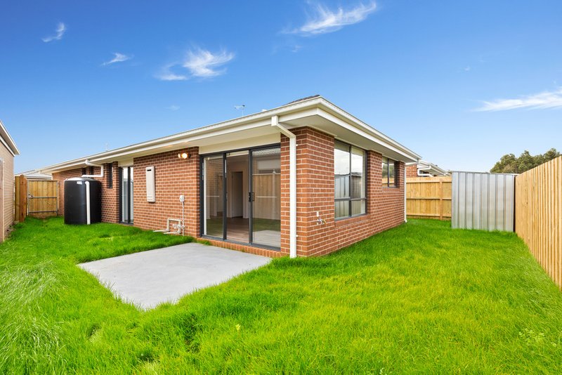 Photo - 13 Botany Way, Pakenham VIC 3810 - Image 10