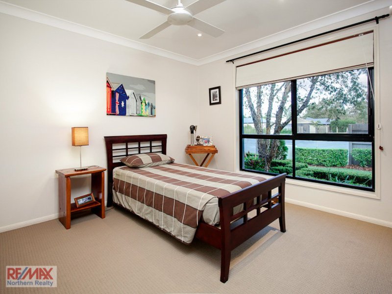 Photo - 13 Bowerbird Ct , Cashmere QLD 4500 - Image 19