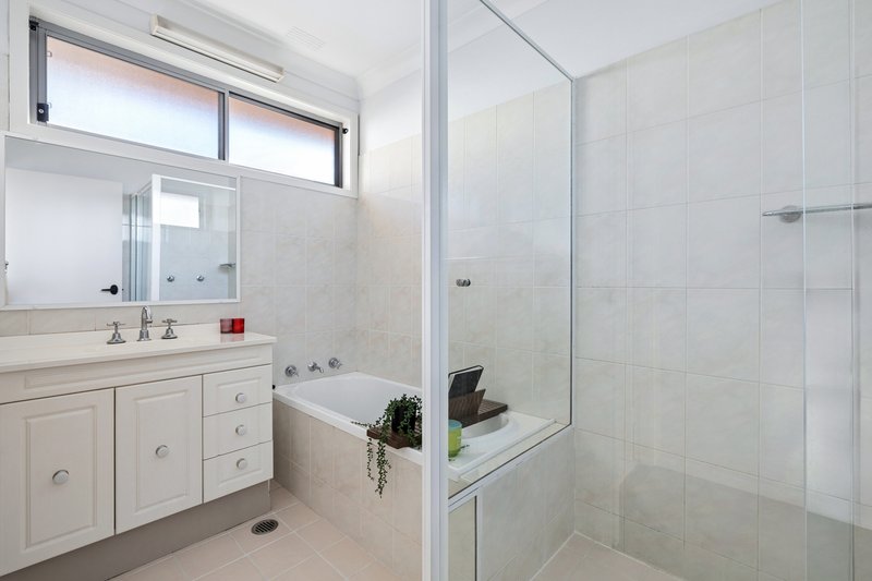 Photo - 13 Bowman Avenue, Castle Hill NSW 2154 - Image 12