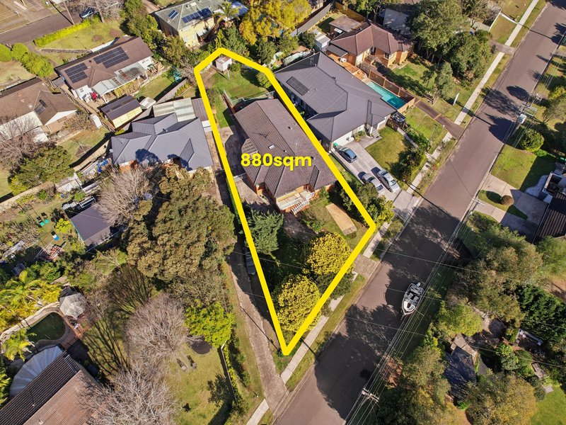Photo - 13 Bowman Avenue, Castle Hill NSW 2154 - Image 15