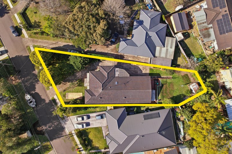 Photo - 13 Bowman Avenue, Castle Hill NSW 2154 - Image 18