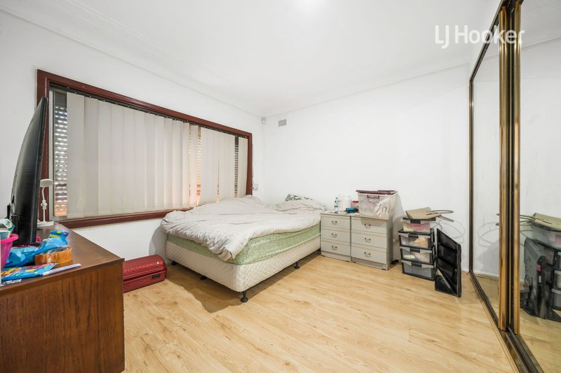 Photo - 13 Boyd Street, Cabramatta West NSW 2166 - Image 6