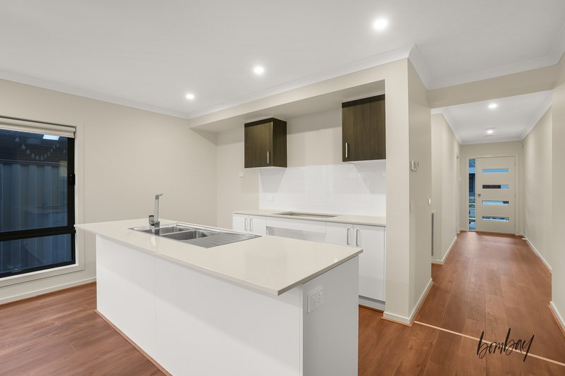 Photo - 13 Bracegirdle Drive, Mickleham VIC 3064 - Image 3