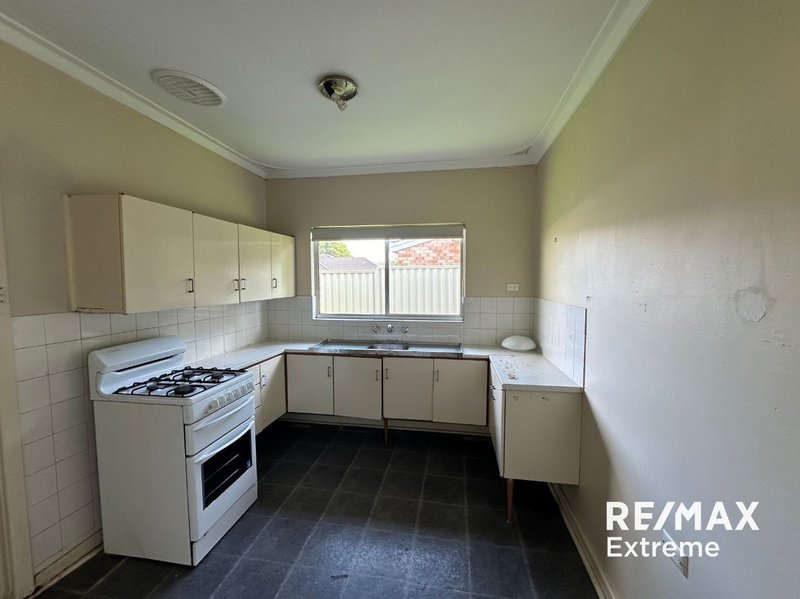 Photo - 13 Bradford Street, Cannington WA 6107 - Image 5