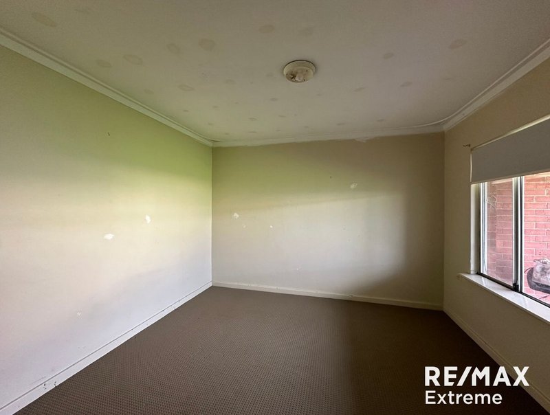 Photo - 13 Bradford Street, Cannington WA 6107 - Image 7