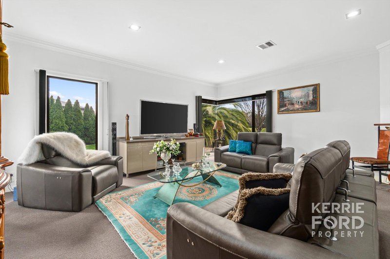 Photo - 13 Bradman Boulevard, Traralgon VIC 3844 - Image 6