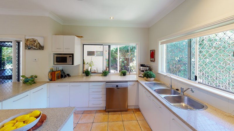 Photo - 13 Bramble Street, Clifton Beach QLD 4879 - Image 4