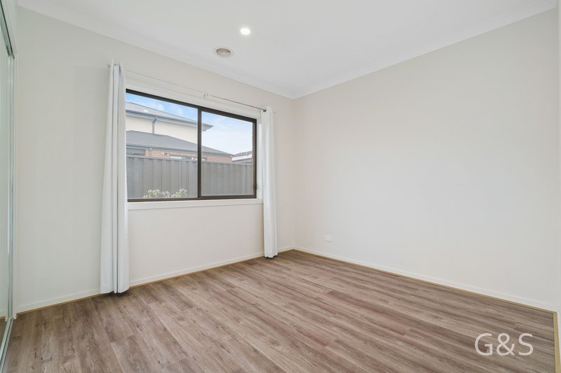 Photo - 13 Brasilia Street, Strathtulloh VIC 3338 - Image 7
