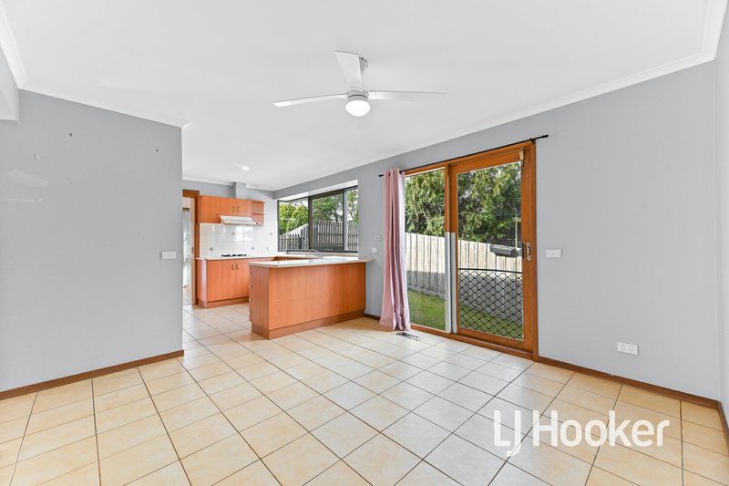 Photo - 13 Breyleigh Drive, Pakenham VIC 3810 - Image 9