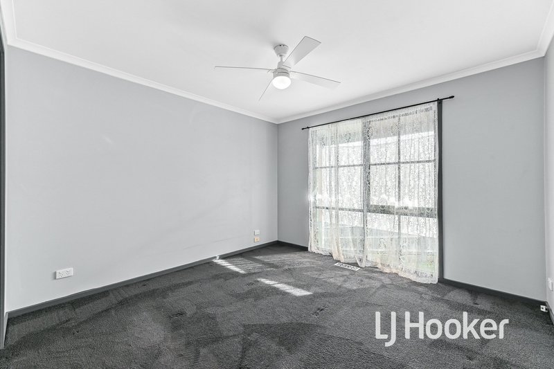 Photo - 13 Breyleigh Drive, Pakenham VIC 3810 - Image 11