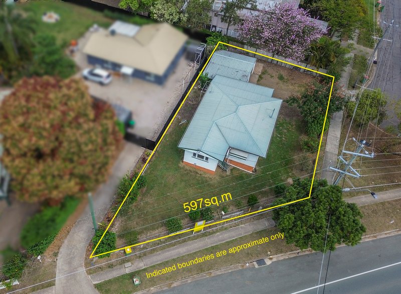 Photo - 13 Brisbane Road, Dinmore QLD 4303 - Image 18