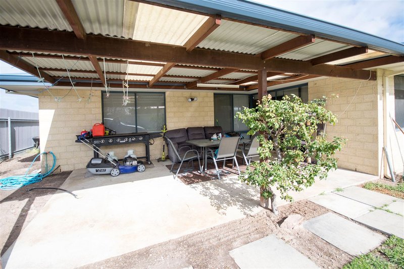 Photo - 13 Brooks Street, Nulsen WA 6450 - Image 18