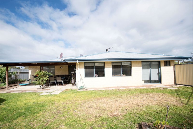 Photo - 13 Brooks Street, Nulsen WA 6450 - Image 21