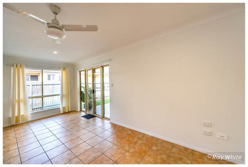 Photo - 13 Brookside Avenue, Norman Gardens QLD 4701 - Image 9