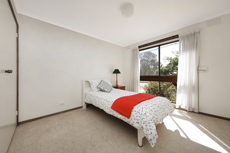 Photo - 13 Browns Road, Bentleigh East VIC 3165 - Image 6