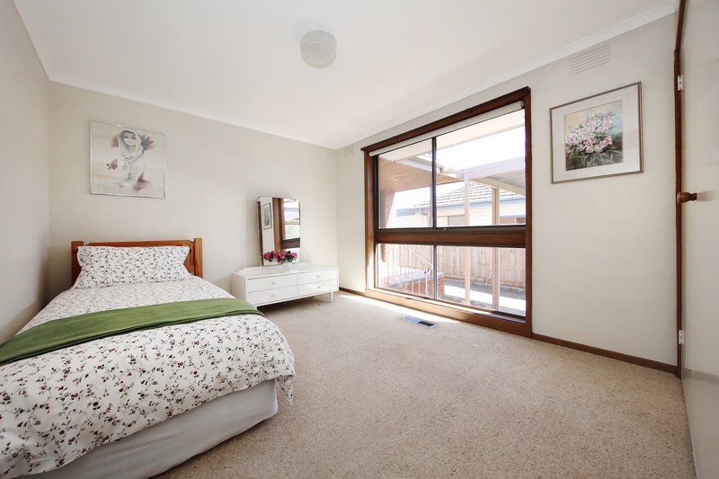 Photo - 13 Browns Road, Bentleigh East VIC 3165 - Image 7