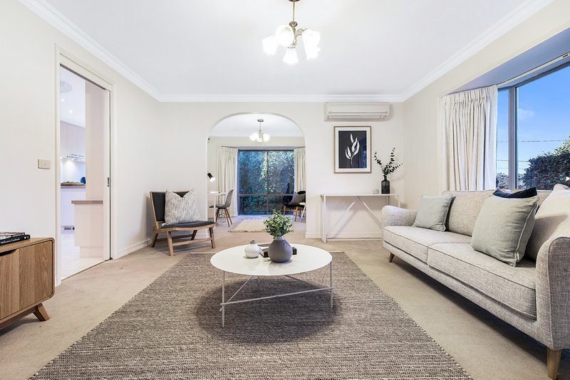 Photo - 1/3 Bruce Street, Mount Waverley VIC 3149 - Image 2