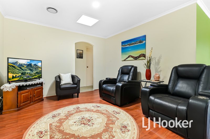 Photo - 13 Brunel Court, Hampton Park VIC 3976 - Image 3