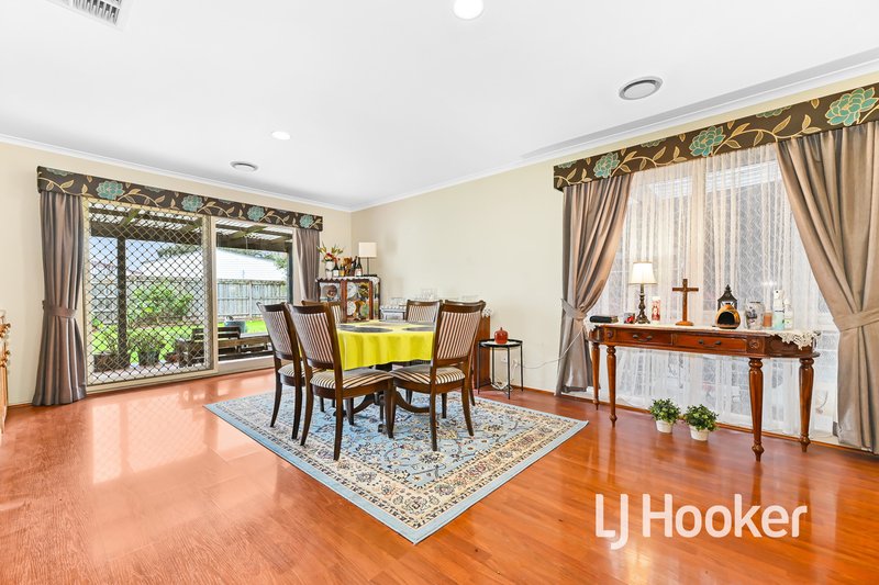 Photo - 13 Brunel Court, Hampton Park VIC 3976 - Image 4