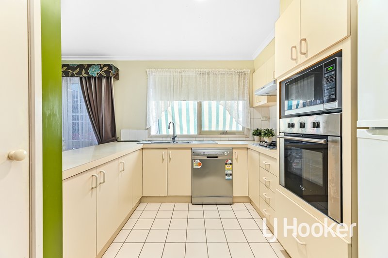 Photo - 13 Brunel Court, Hampton Park VIC 3976 - Image 6