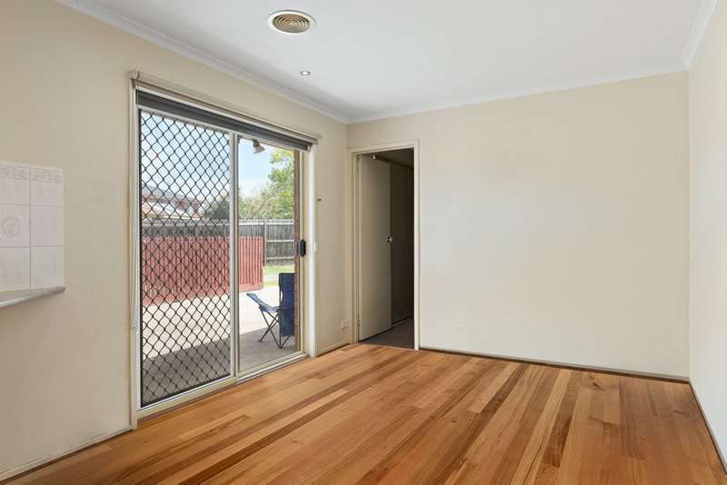 Photo - 13 Buckhurst Way, Hoppers Crossing VIC 3029 - Image 4