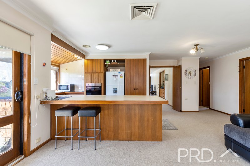 Photo - 13 Bundara Crescent, Tumut NSW 2720 - Image 3