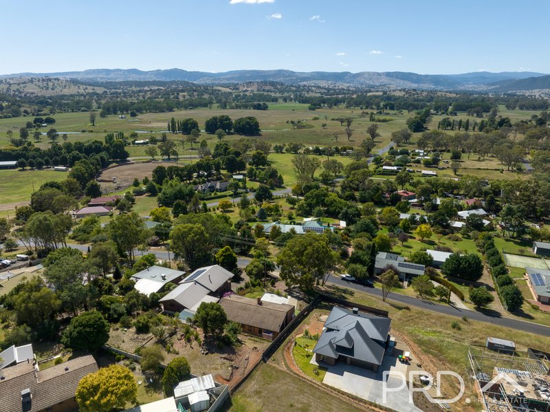 Photo - 13 Bundara Crescent, Tumut NSW 2720 - Image 15