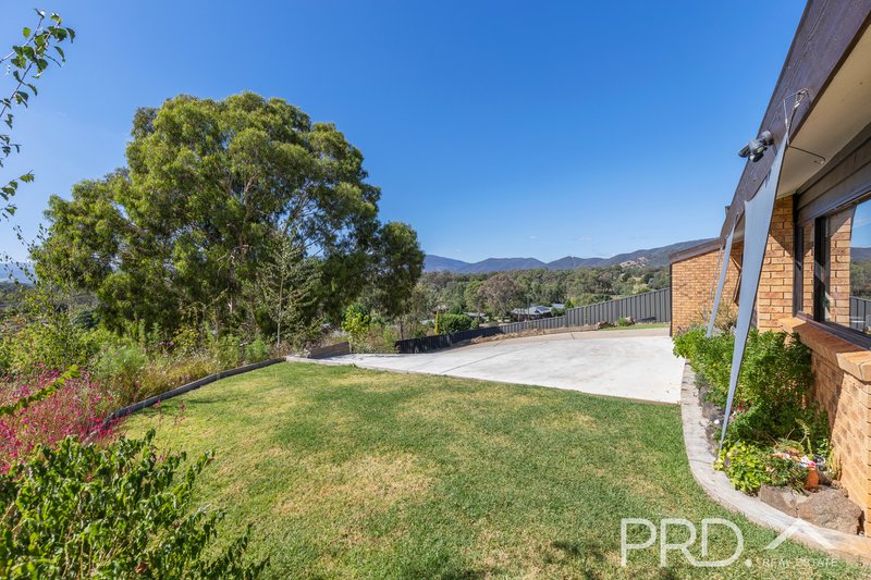 Photo - 13 Bundara Crescent, Tumut NSW 2720 - Image 17