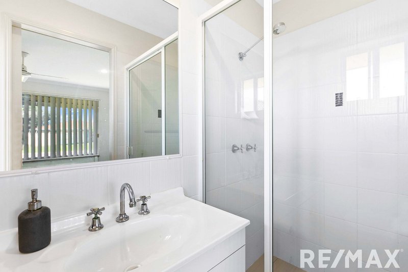 Photo - 13 Bunya Court, Eli Waters QLD 4655 - Image 6