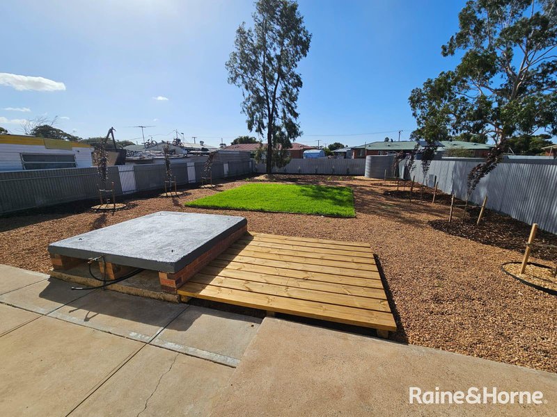 Photo - 13 Burdekin Avenue, Murray Bridge SA 5253 - Image 12