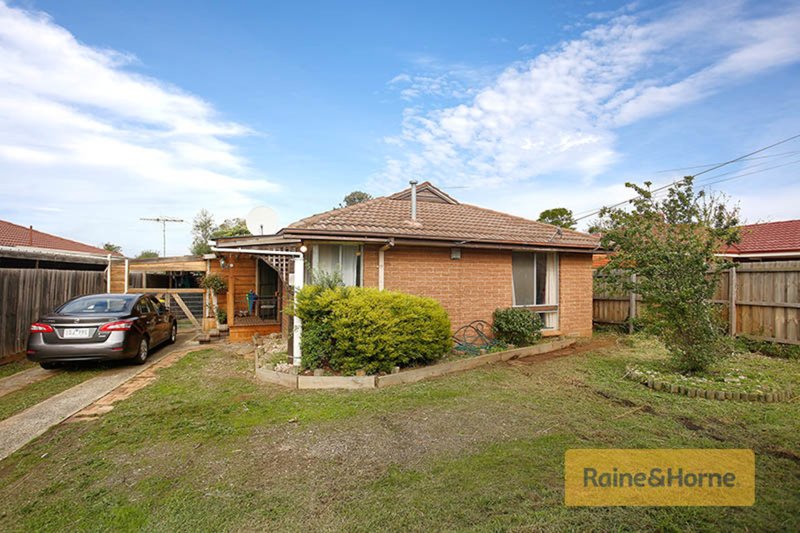 13 Burleigh Road, Melton VIC 3337