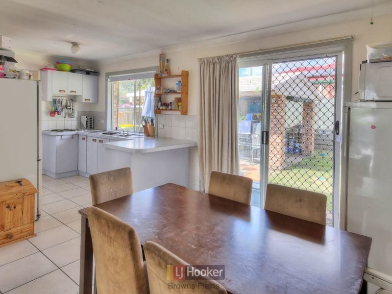 Photo - 13 Burrinjuck Street, Marsden QLD 4132 - Image 6