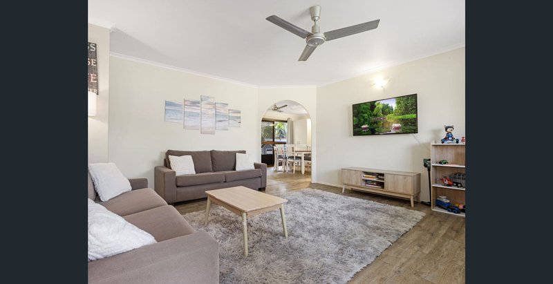 Photo - 13 Burrum Street, Urangan QLD 4655 - Image 2