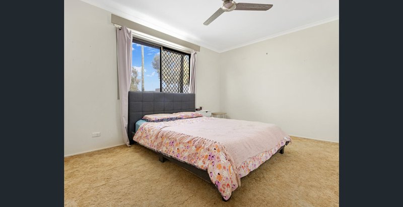 Photo - 13 Burrum Street, Urangan QLD 4655 - Image 8