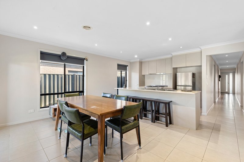 Photo - 13 Bush Street, Manor Lakes VIC 3024 - Image 5