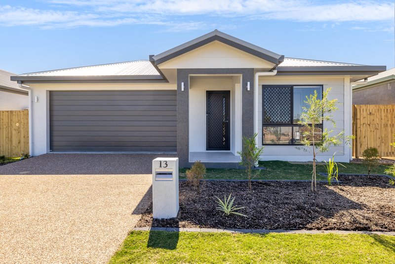 Photo - 13 Buttonwood Circuit, Rasmussen QLD 4815 - Image 1