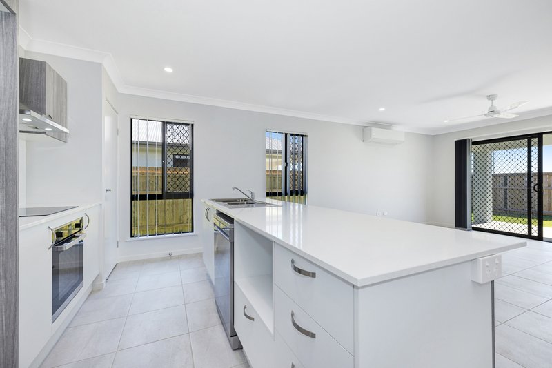 Photo - 13 Buttonwood Circuit, Rasmussen QLD 4815 - Image 3