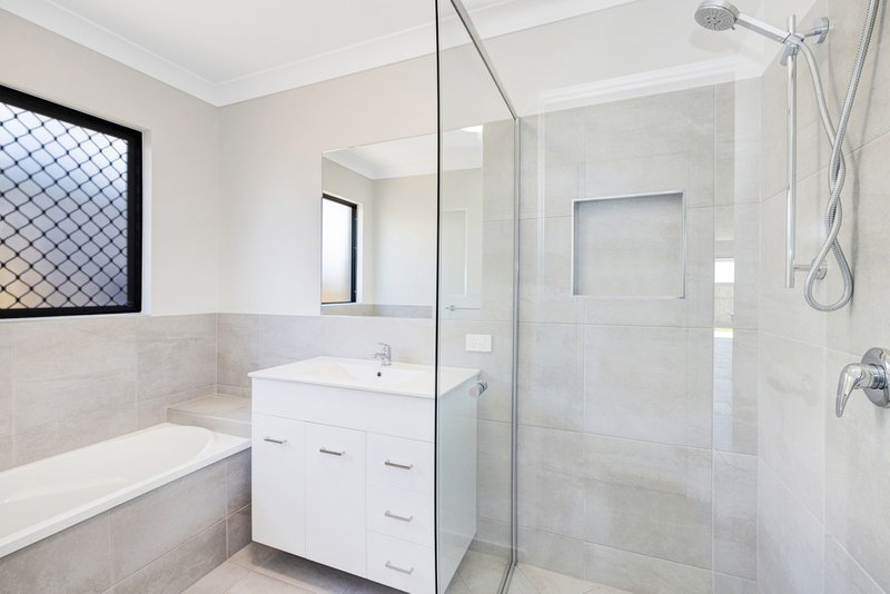 Photo - 13 Buttonwood Circuit, Rasmussen QLD 4815 - Image 7