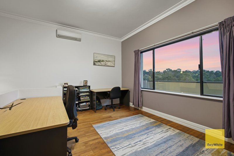 Photo - 13 Cabarita Road, Kalamunda WA 6076 - Image 16