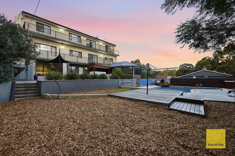 Photo - 13 Cabarita Road, Kalamunda WA 6076 - Image 26