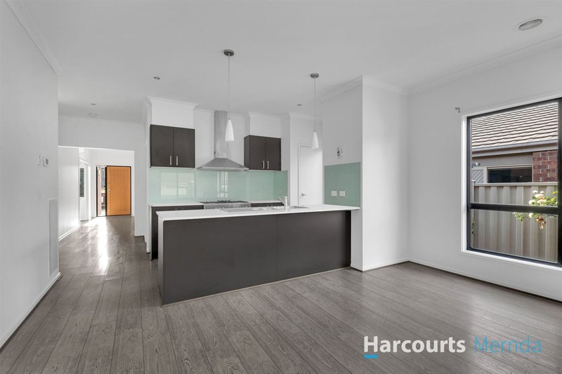 Photo - 13 Cable Circuit, Craigieburn VIC 3064 - Image 3