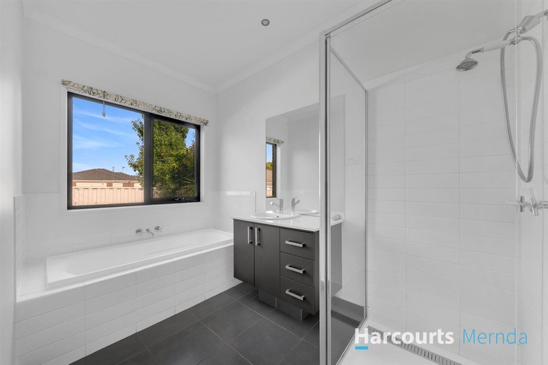 Photo - 13 Cable Circuit, Craigieburn VIC 3064 - Image 9