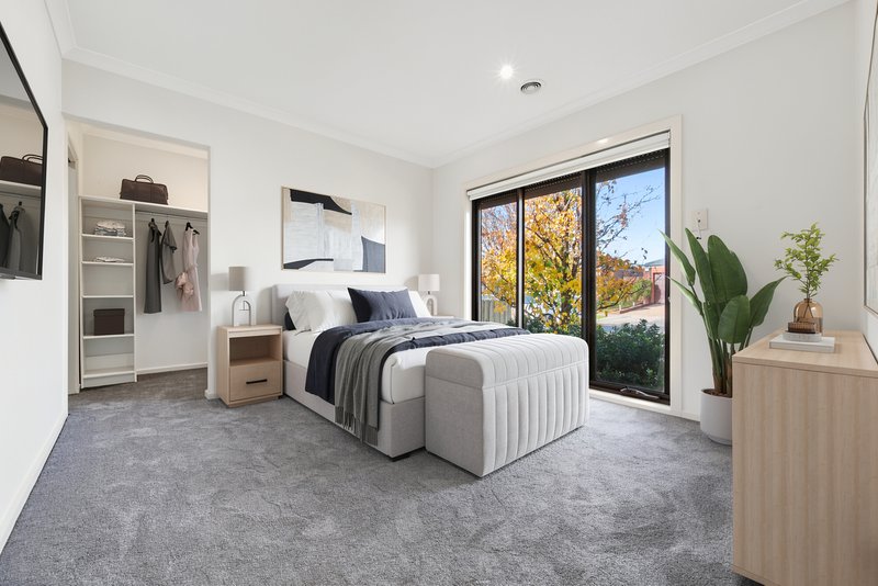 Photo - 13 Cadillac Street, Cranbourne East VIC 3977 - Image 2