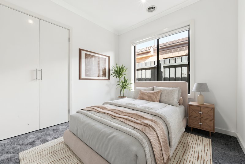 Photo - 13 Cadillac Street, Cranbourne East VIC 3977 - Image 9