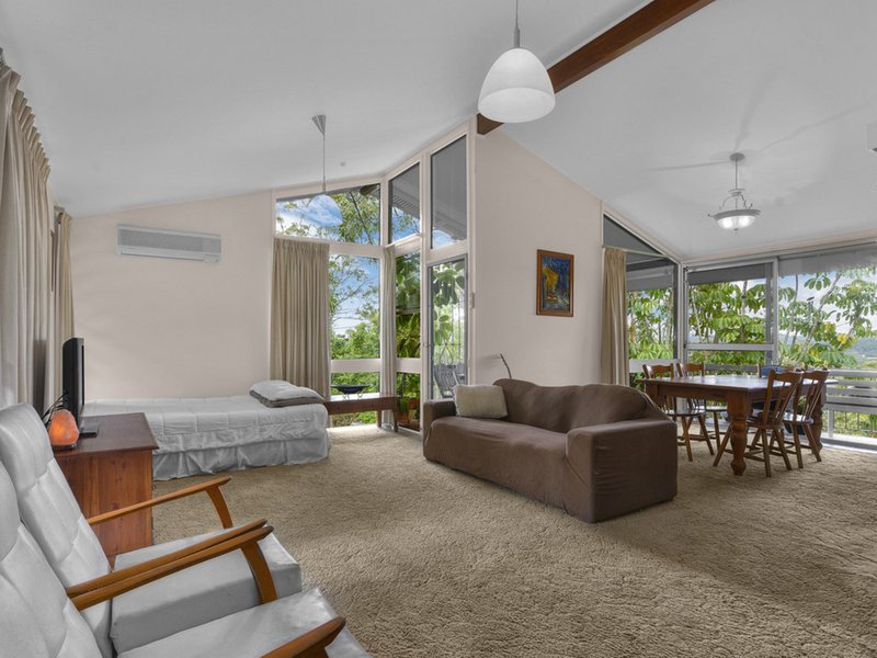 Photo - 13 Caesar Road, Ferny Hills QLD 4055 - Image 4