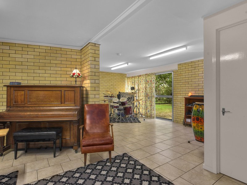 Photo - 13 Caesar Road, Ferny Hills QLD 4055 - Image 13