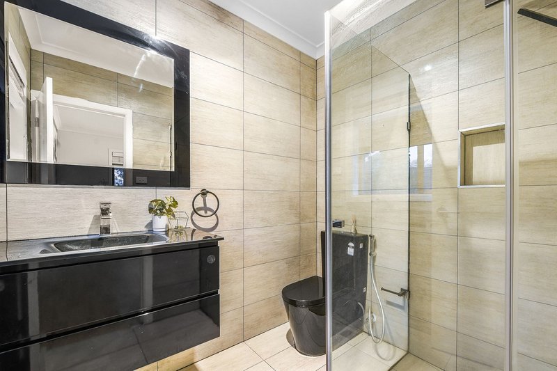 Photo - 13 Cafardi Boulevard, Keysborough VIC 3173 - Image 11