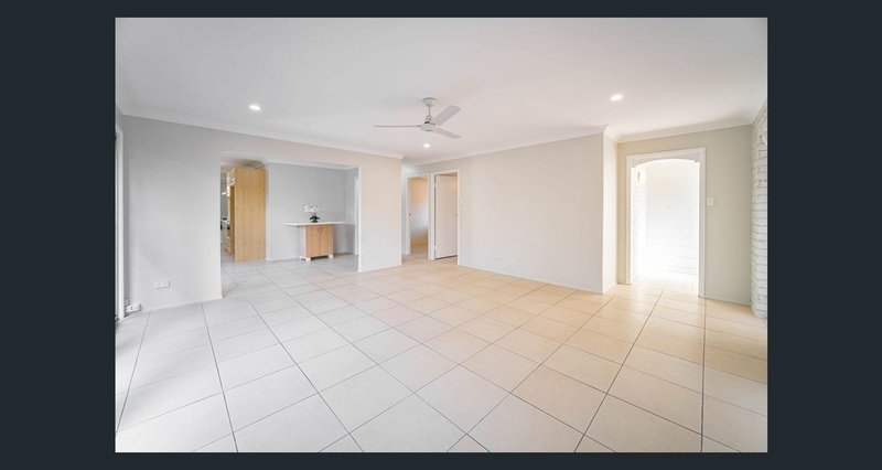 Photo - 13 Caloola Drive, Springwood QLD 4127 - Image 5