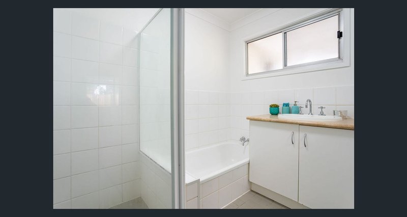 Photo - 13 Caloola Drive, Springwood QLD 4127 - Image 6